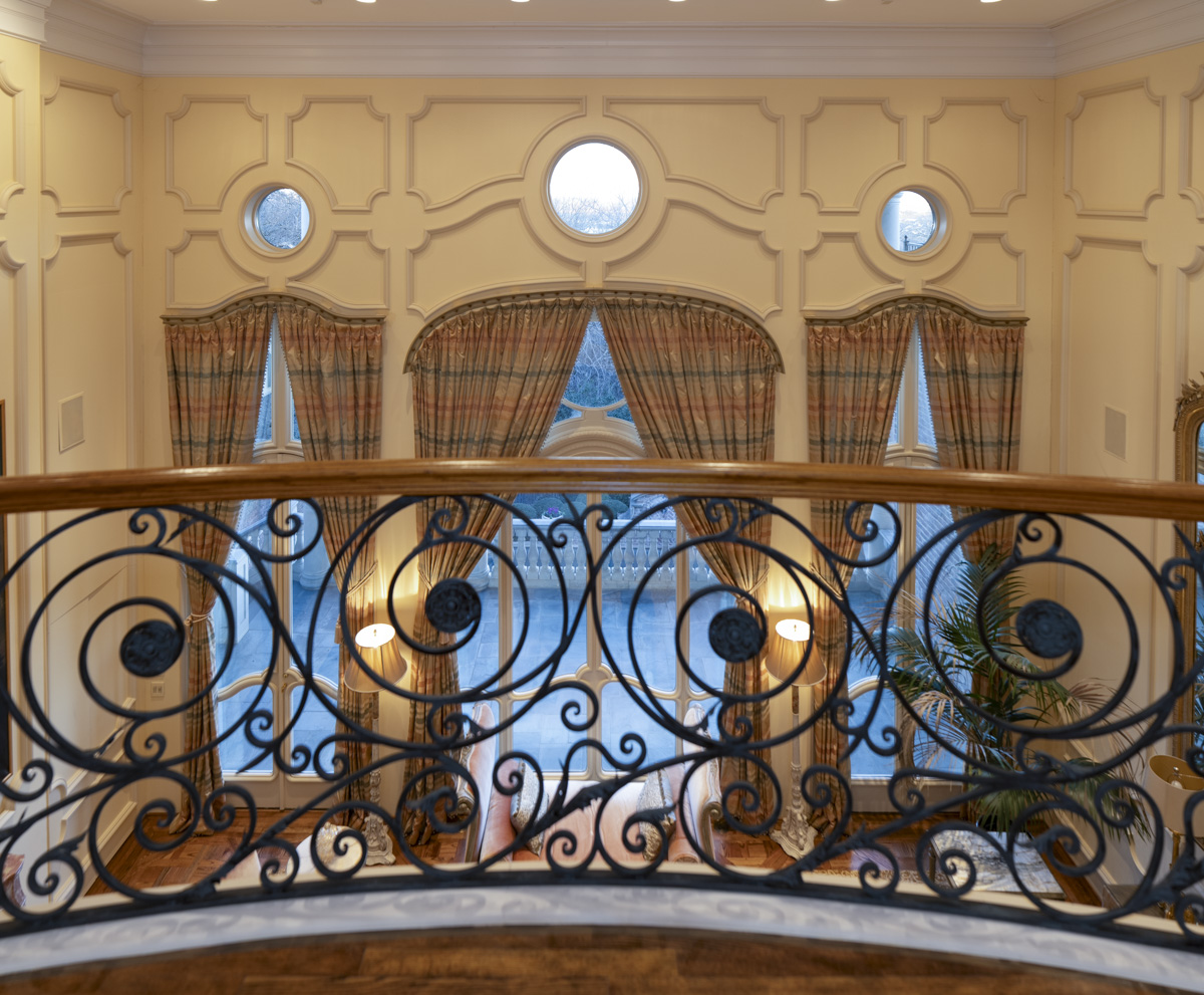 Le balcon